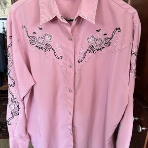 DANIALI Pink Shirt with Floral Embroidery